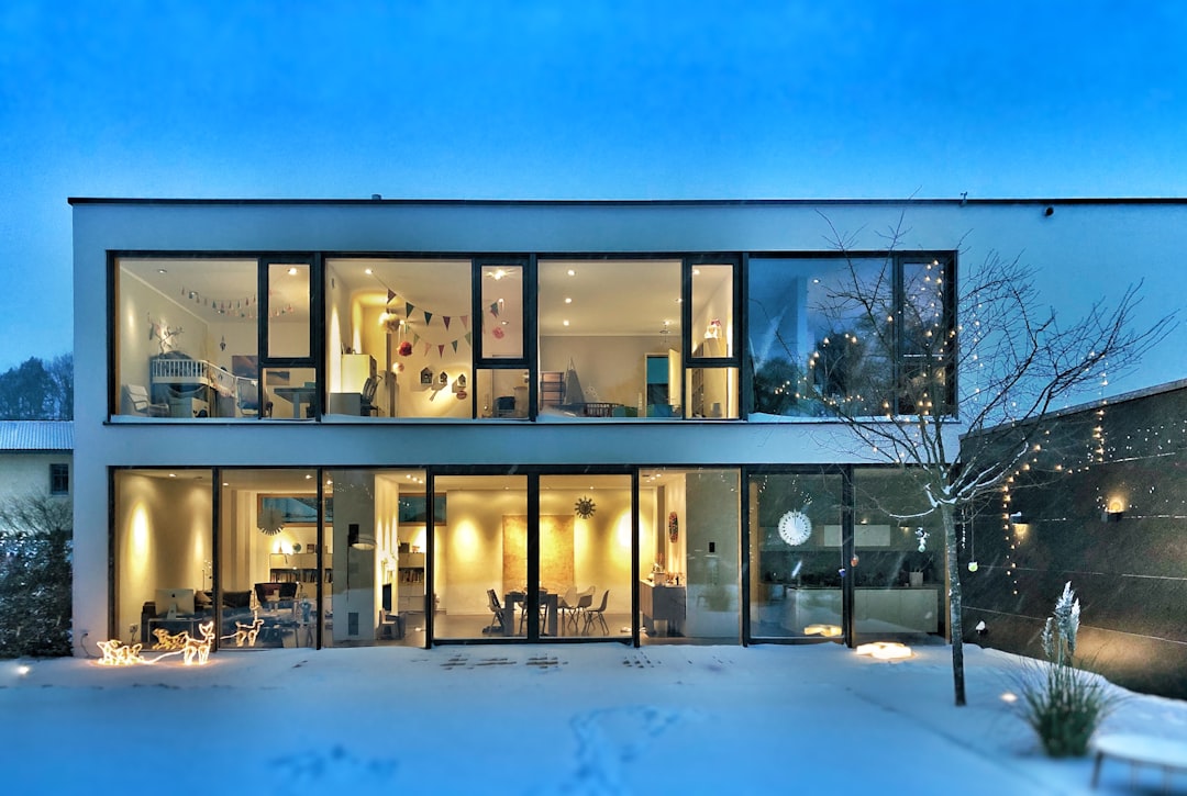 The Art of Drawing Readers In: Your attractive post title goes here Warm open winter house. Modern Villa Bauhaus Style